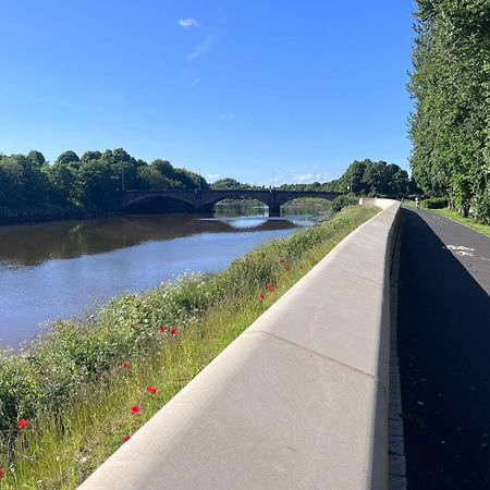 Riverside By Teil Preston  Exteriér fotografie